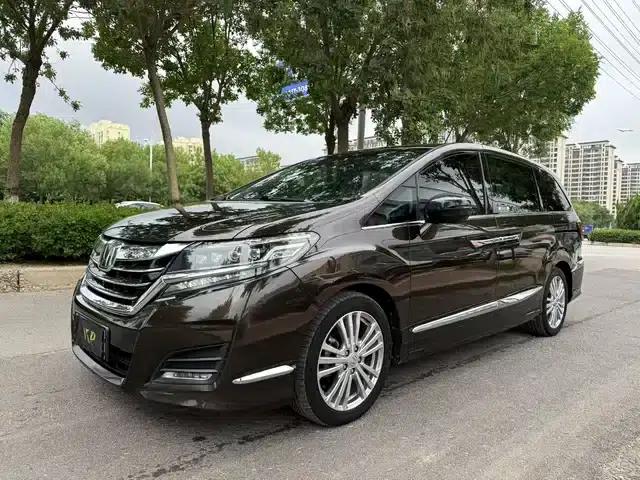 Elysion 2016 2.4L Supreme Edition