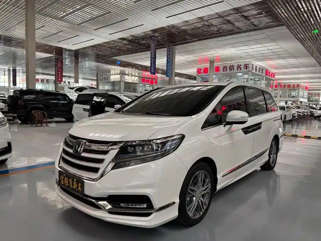 Elysion 2019 2.0L Hybrid Supreme Edition — миниатюра 2