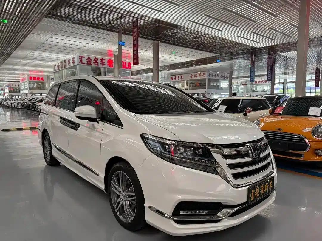 Elysion 2019 2.0L Hybrid Supreme Edition — миниатюра 3