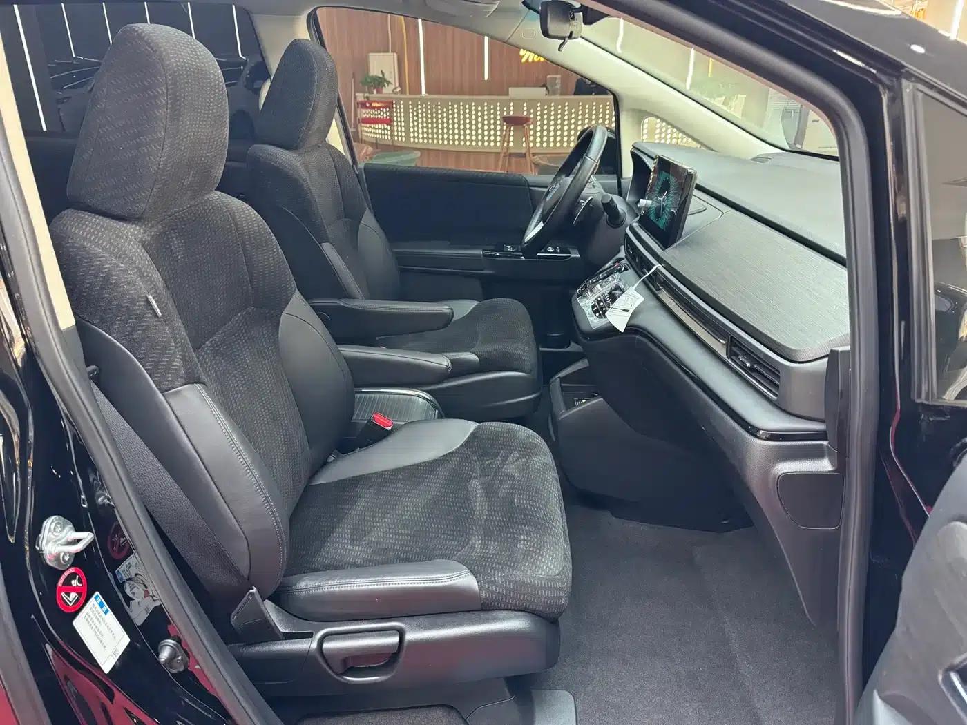 Elysion 2024 2.0L e:HEV Comfort Edition — миниатюра 21