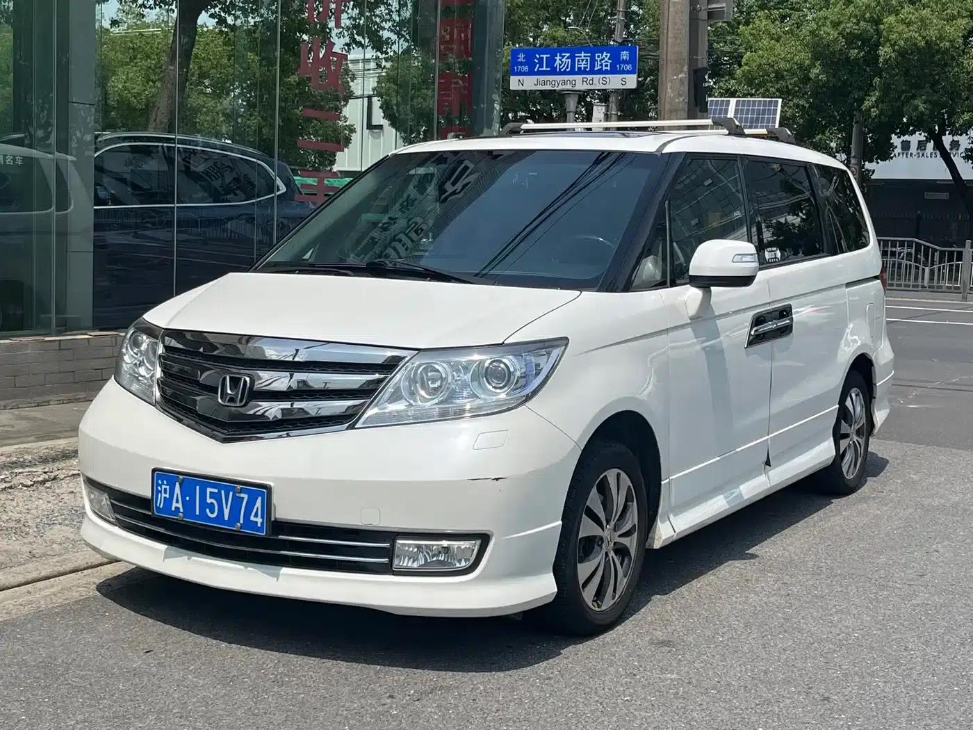Elysion 2015 2.4L VTi-S Premium Edition — миниатюра 1