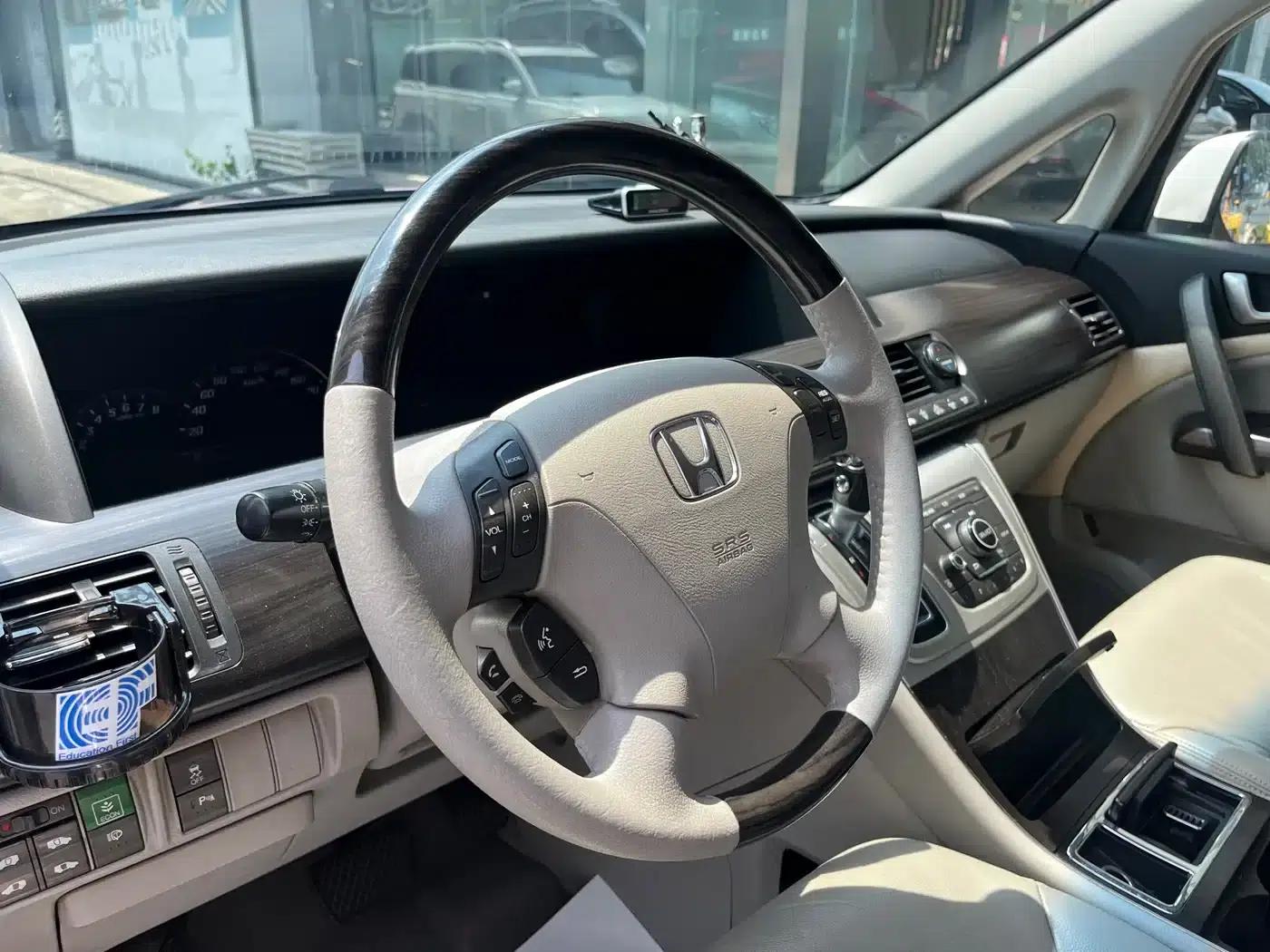 Elysion 2015 2.4L VTi-S Premium Edition — миниатюра 12