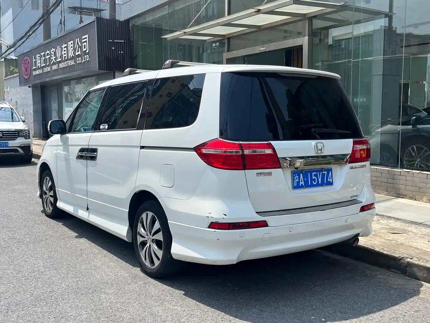 Elysion 2015 2.4L VTi-S Premium Edition — миниатюра 6