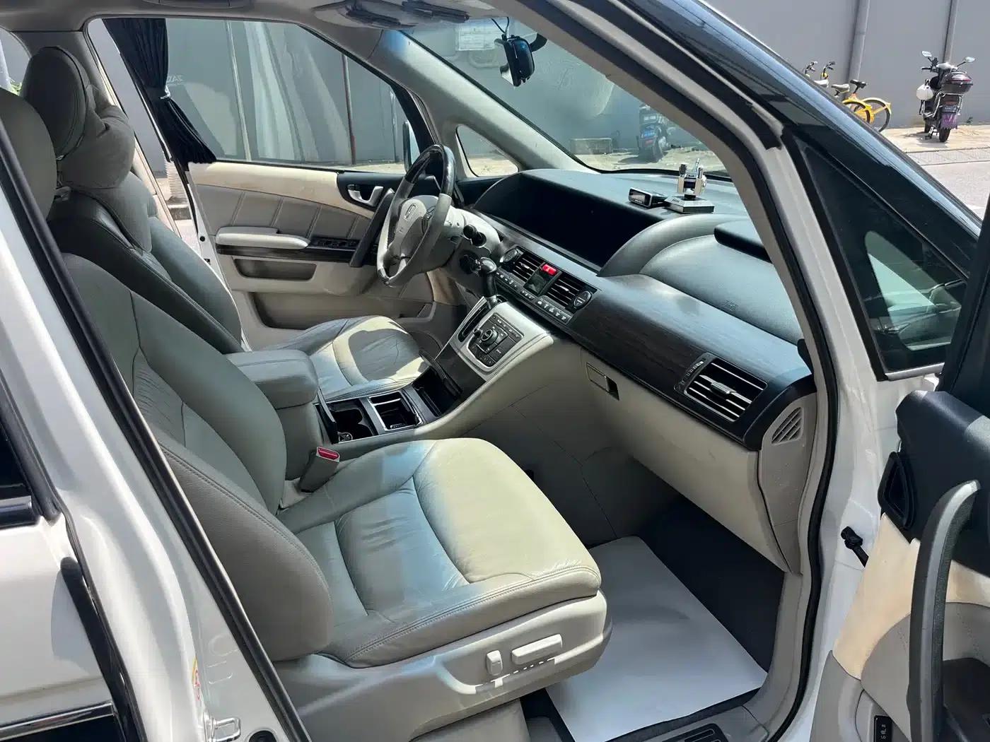 Elysion 2015 2.4L VTi-S Premium Edition — миниатюра 8