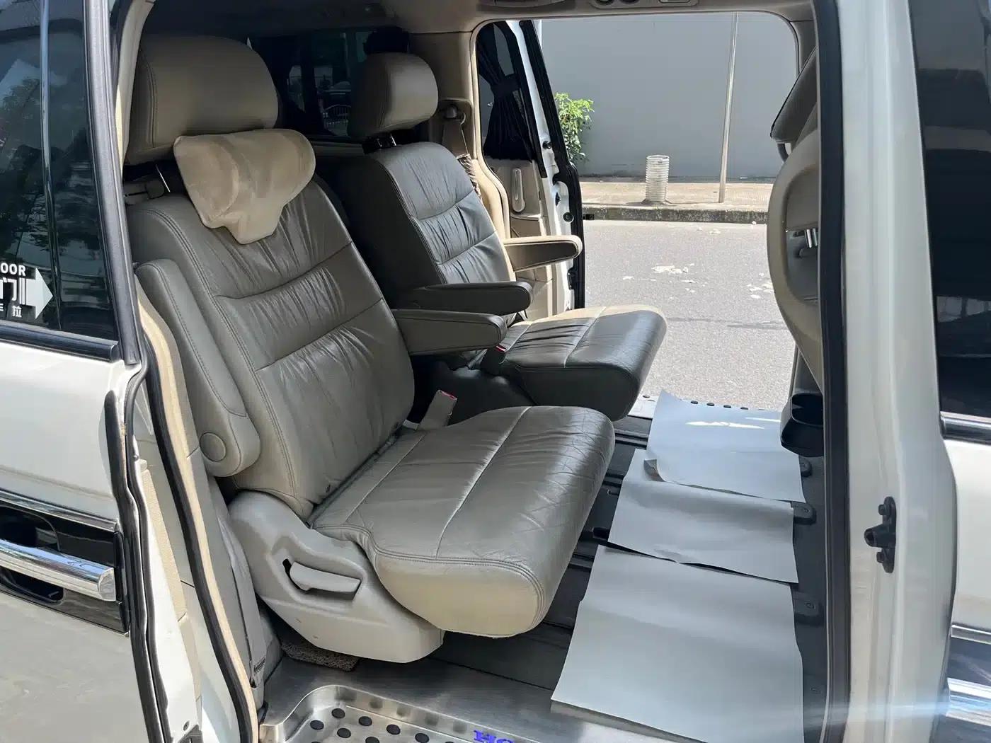 Elysion 2015 2.4L VTi-S Premium Edition — миниатюра 9