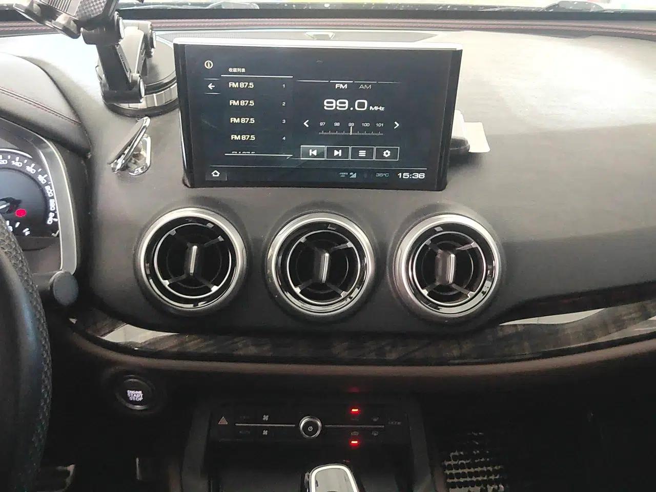 Wey VV5 2019 Upgraded Model 2.0T Two-Wheel Drive Ultra-Luxury Version China V Standard — миниатюра 13