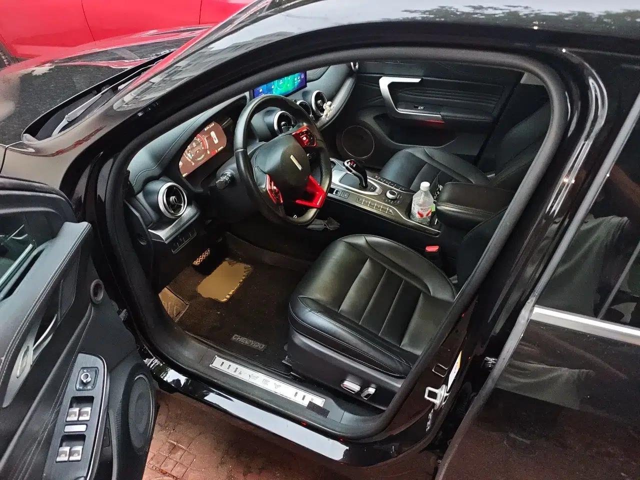 Wey VV5 2020 1.5T Two-Wheel Drive Smart Pioneer — миниатюра 16