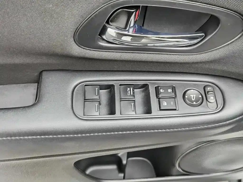Honda XR-V 2021 1.5L CVT Classic Edition — миниатюра 9