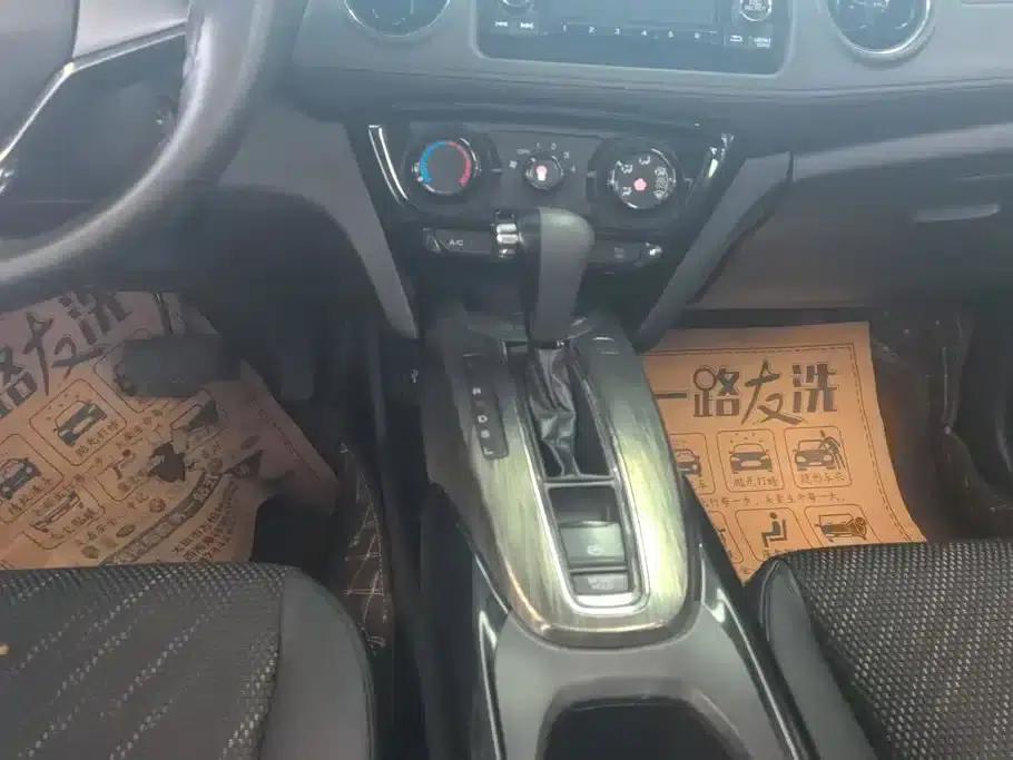 Honda XR-V 2015 1.8L EXi CVT Comfort Edition — миниатюра 16