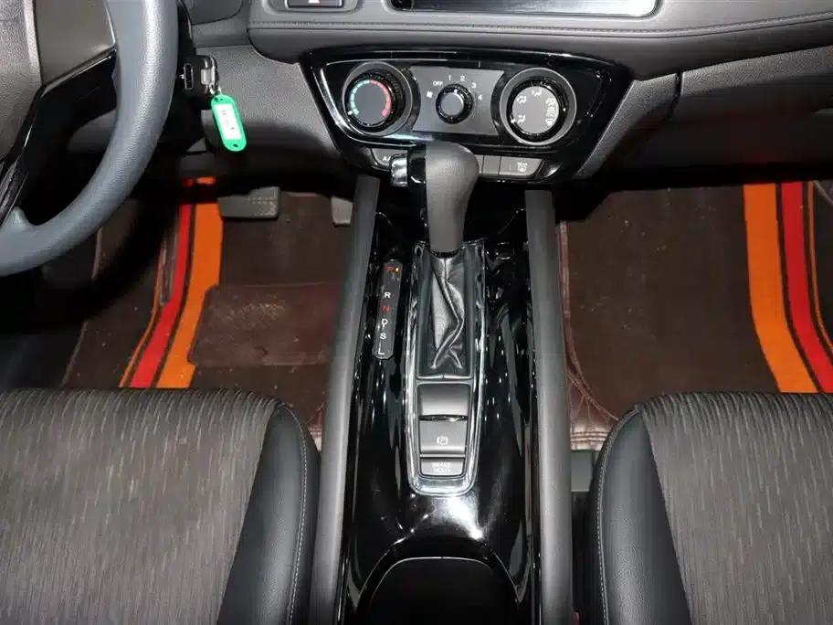 Vezel 2020 1.5L CVT Pioneer Edition — миниатюра 15