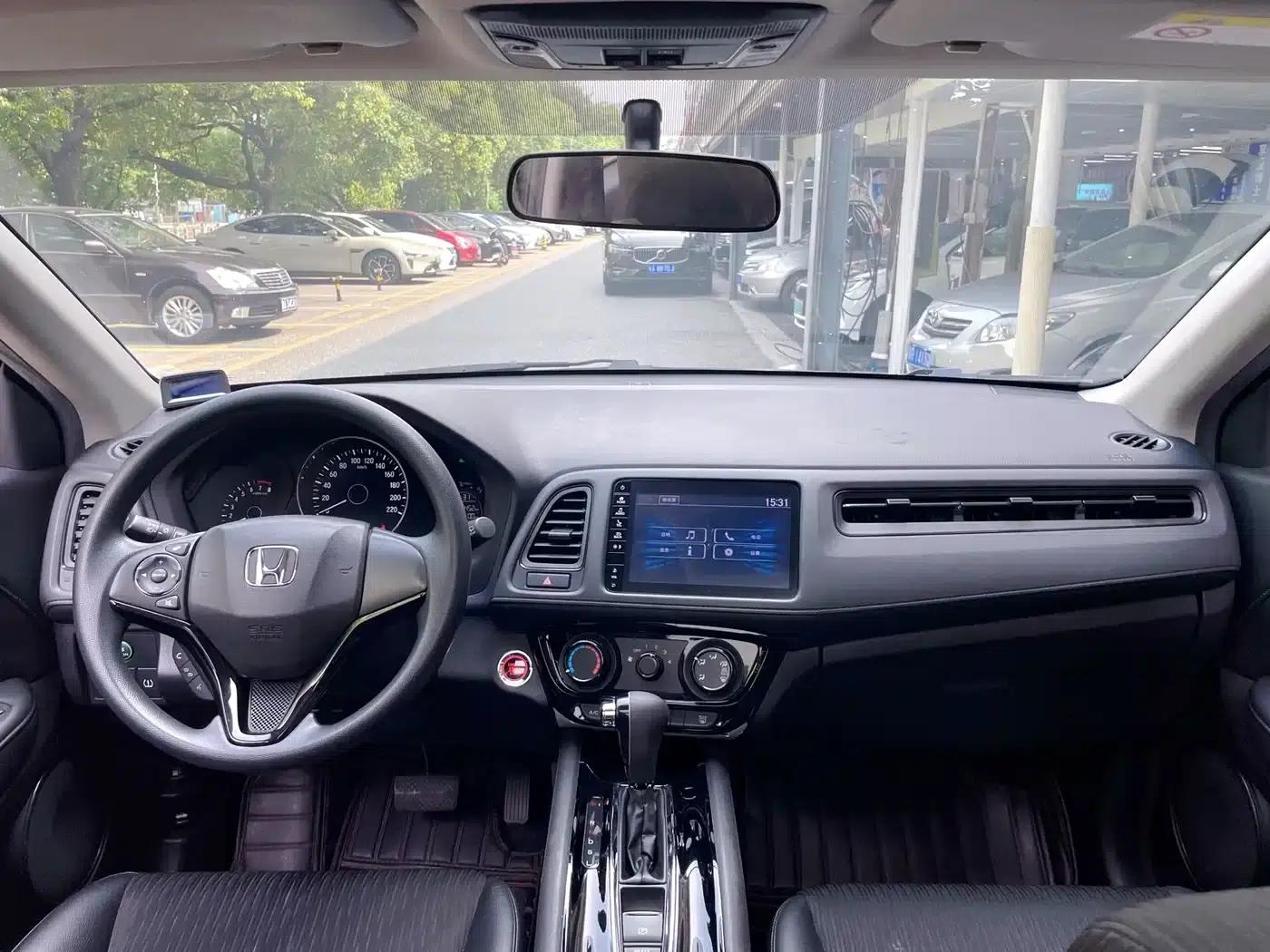 Vezel 2020 1.5L CVT Luxury Edition — миниатюра 9