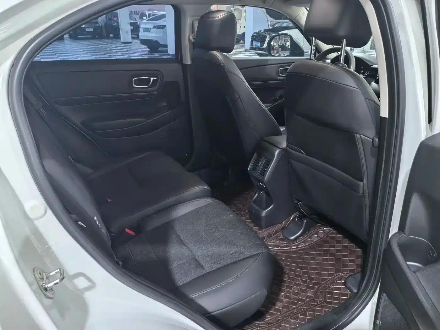 Vezel 2023 1.5L CVT Pioneer Edition — миниатюра 11