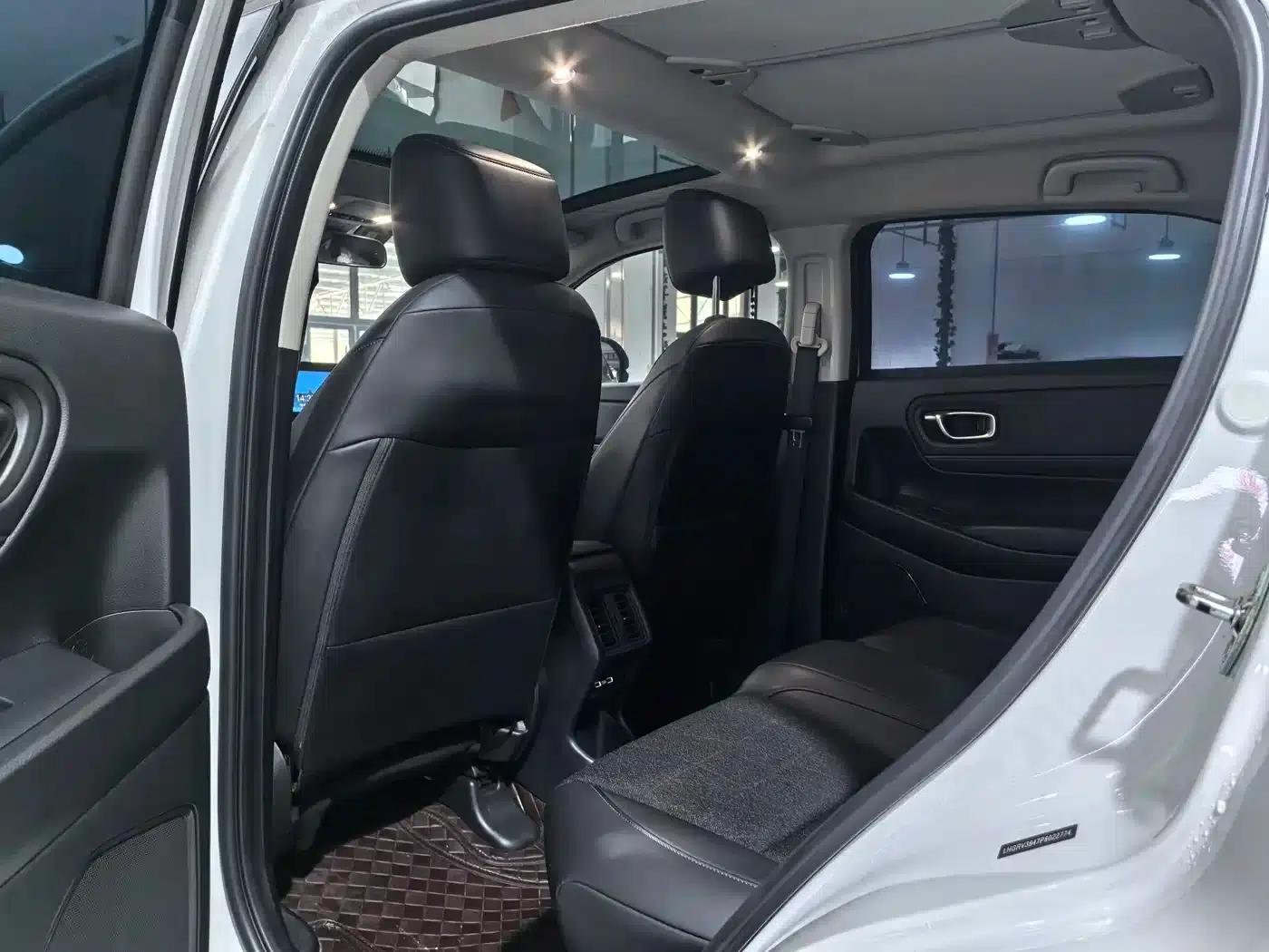 Vezel 2023 1.5L CVT Pioneer Edition — миниатюра 10