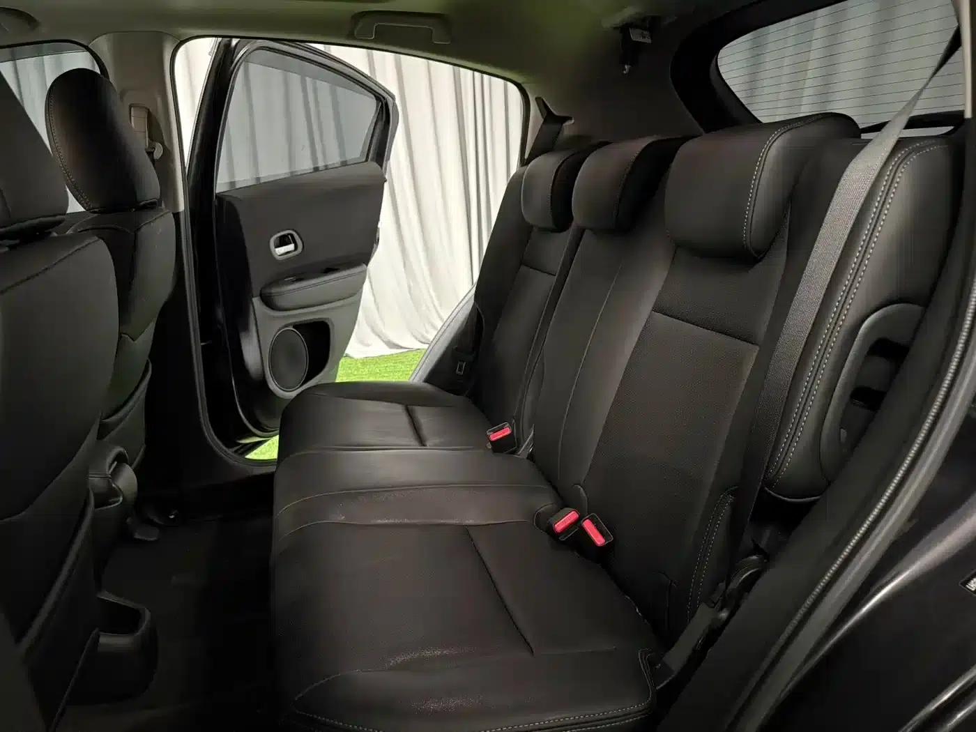Vezel 2022 1.5L CVT Elite Smart Edition — миниатюра 9