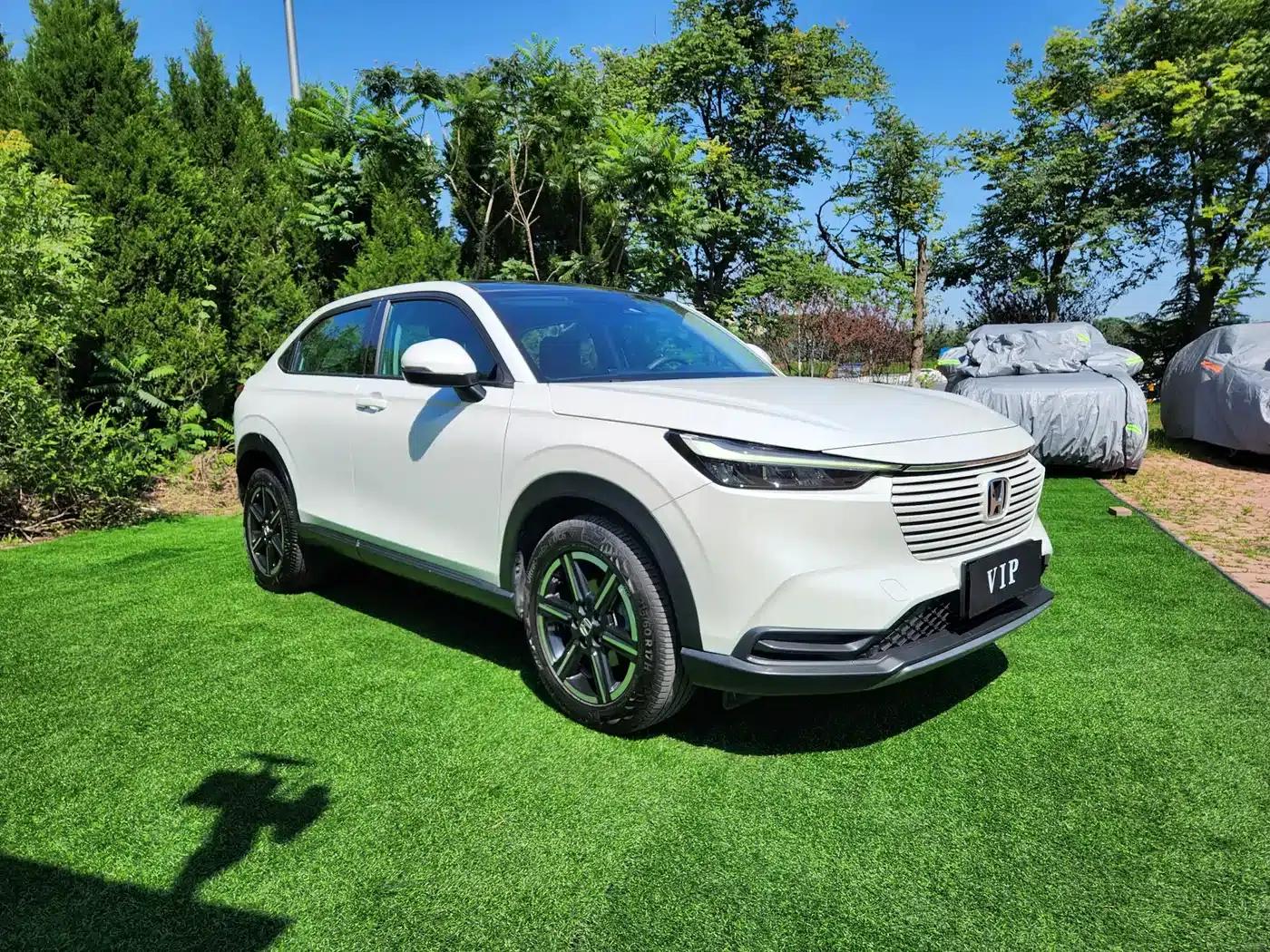 Vezel 2023 1.5L CVT Tech Edition — миниатюра 3
