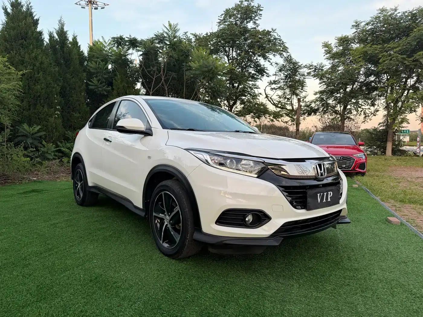 Vezel 2022 1.5L CVT Phantom Night Pioneer Edition — миниатюра 3