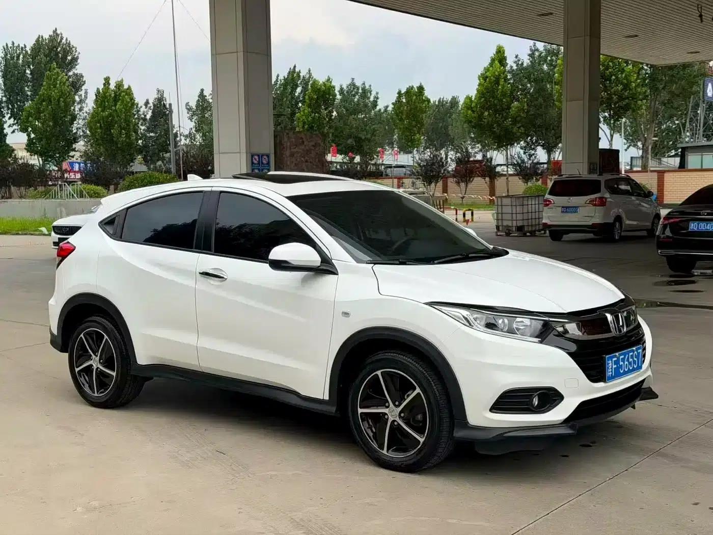 Vezel 2020 1.5L CVT Pioneer Edition — миниатюра 1