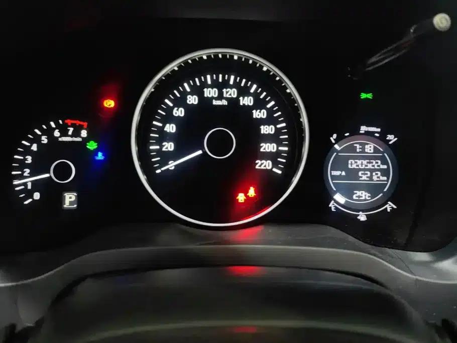 Vezel 2022 1.5L CVT Phantom Night Pioneer Edition — миниатюра 14