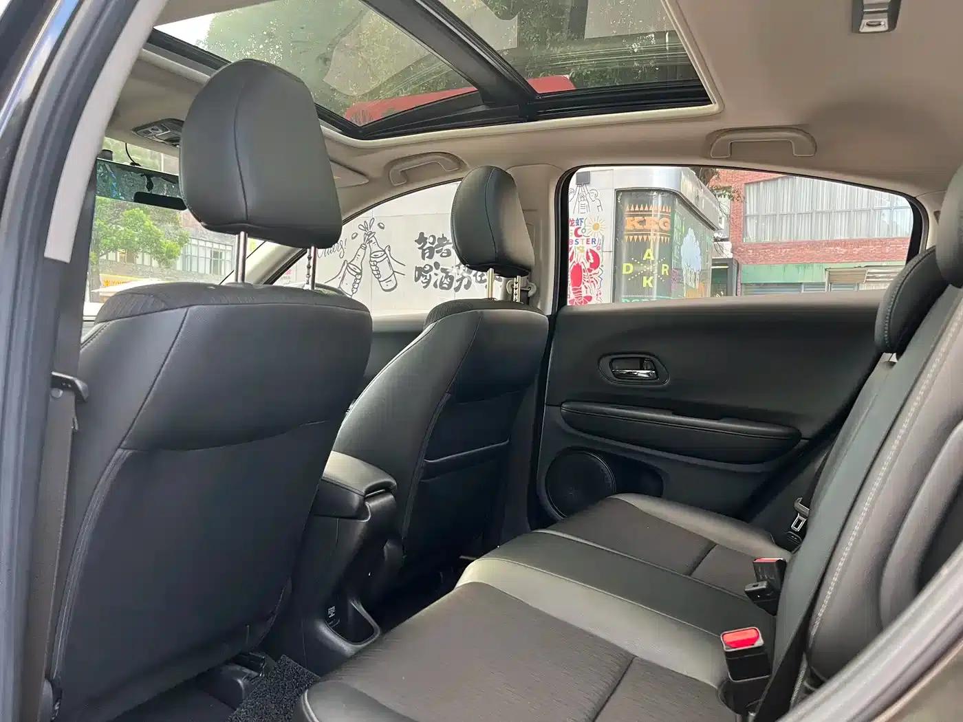 Vezel 2020 1.5L CVT Pioneer Edition — миниатюра 4