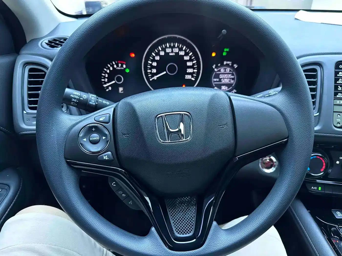 Vezel 2020 1.5L CVT Luxury Edition — миниатюра 12