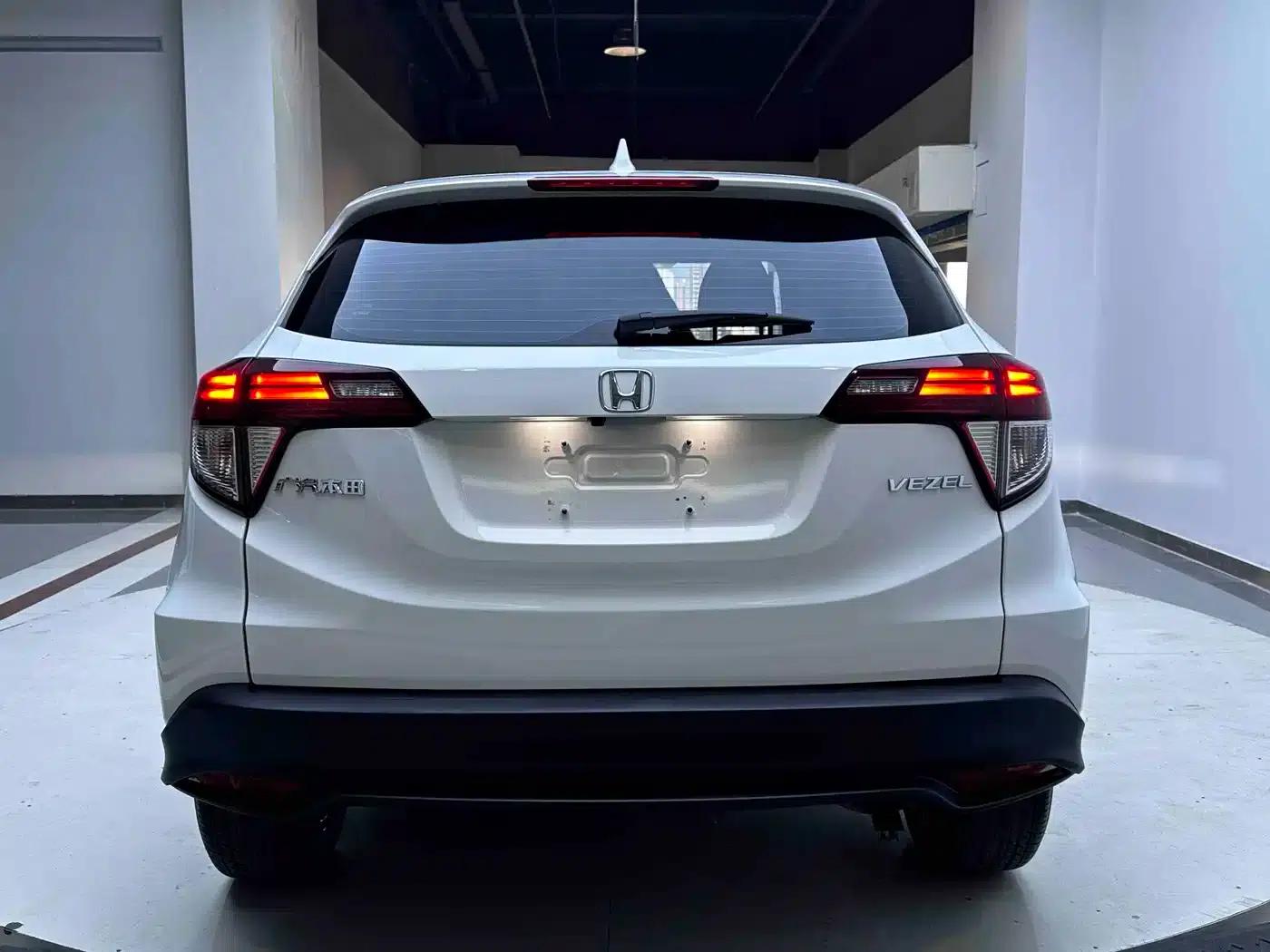 Vezel 2020 1.5L CVT Luxury Edition — миниатюра 4