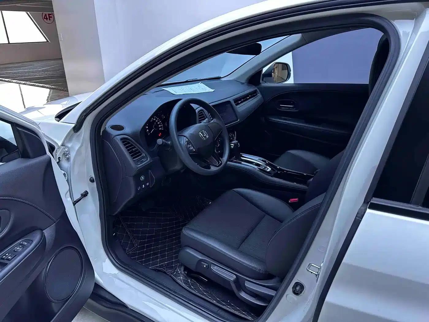 Vezel 2020 1.5L CVT Luxury Edition — миниатюра 9