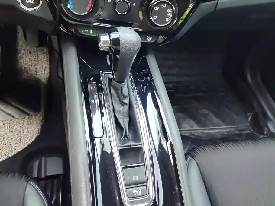 Vezel 2020 1.5L CVT Pioneer Edition — миниатюра 16