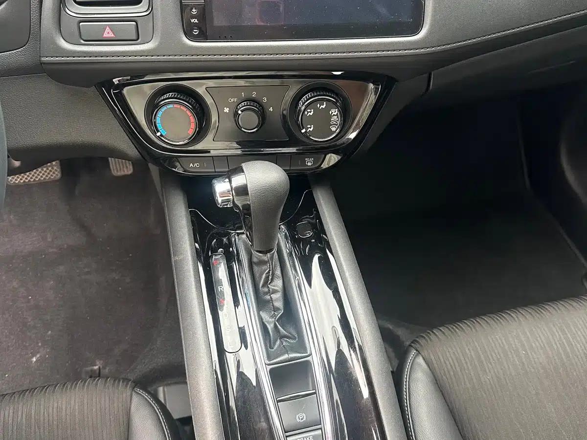Vezel 2022 1.5L CVT Phantom Night Pioneer Edition — миниатюра 13