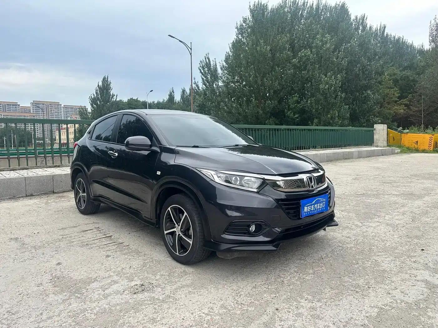 Vezel 2022 1.5L CVT Phantom Night Pioneer Edition — миниатюра 3