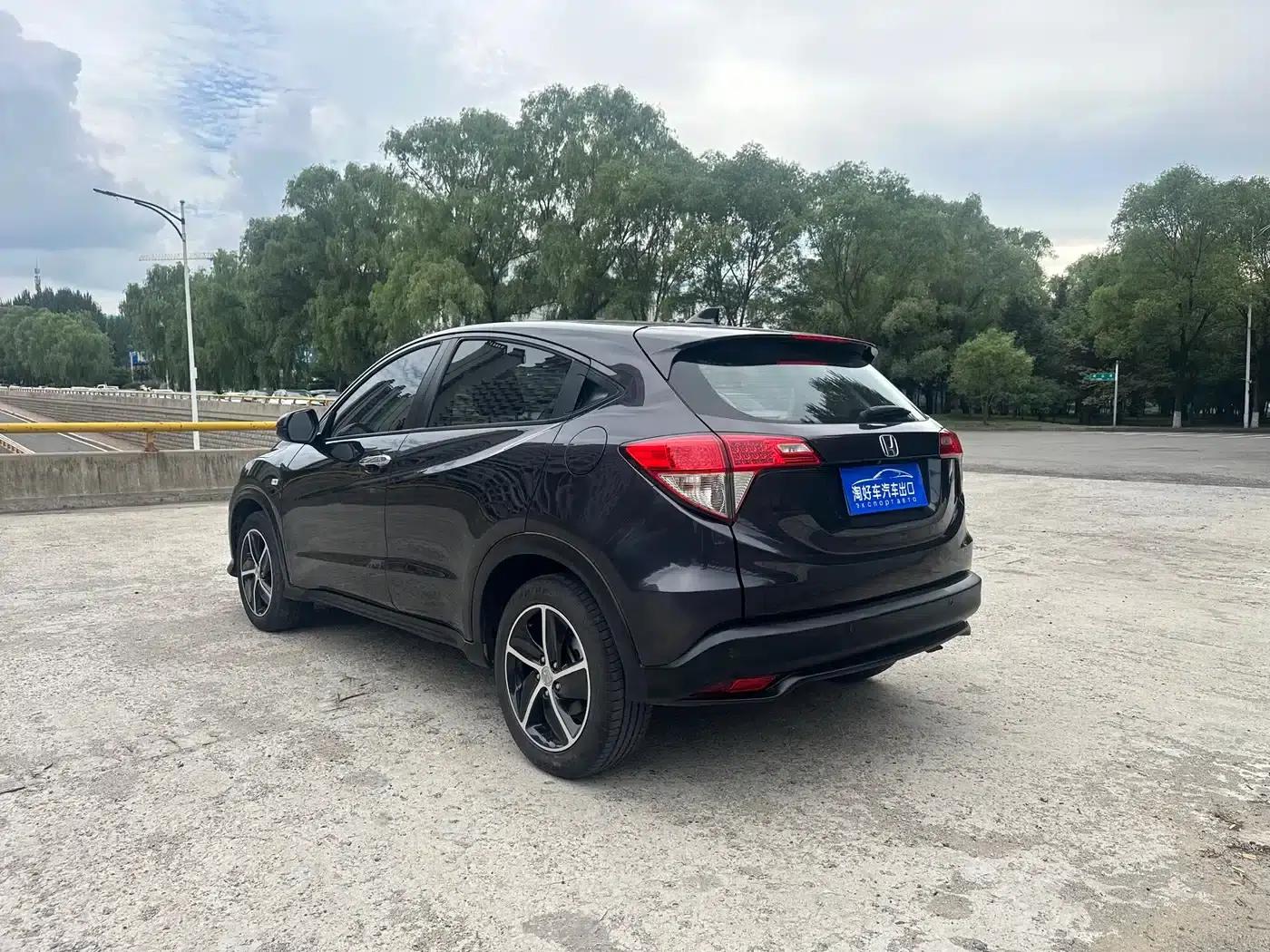 Vezel 2022 1.5L CVT Phantom Night Pioneer Edition — миниатюра 8