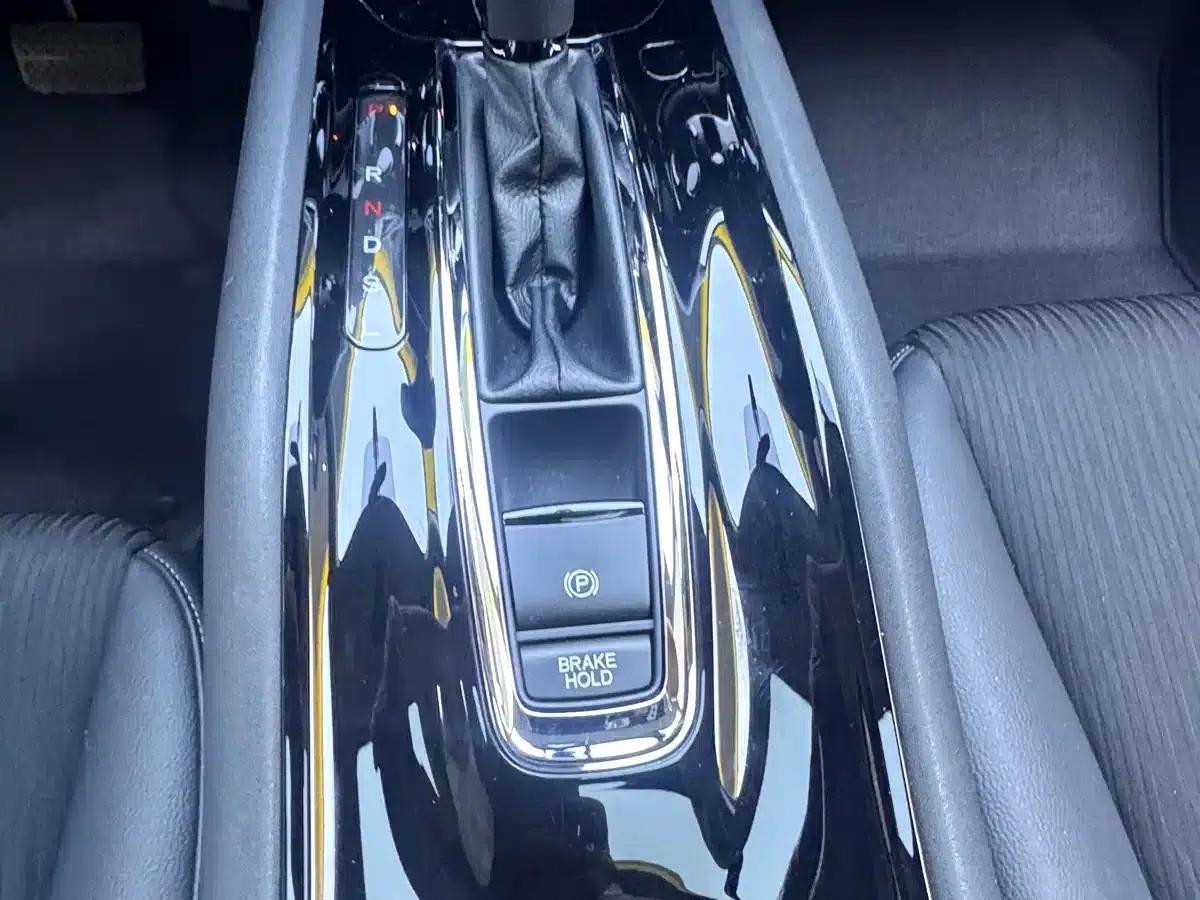 Vezel 2022 1.5L CVT Phantom Night Pioneer Edition — миниатюра 12