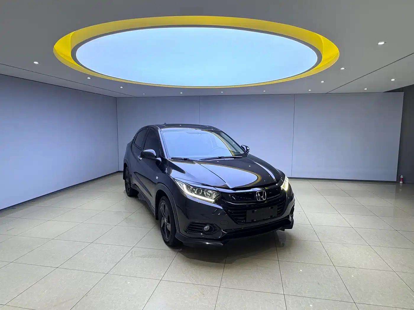 Vezel 2022 1.5L CVT Phantom Night Pioneer Edition — миниатюра 3