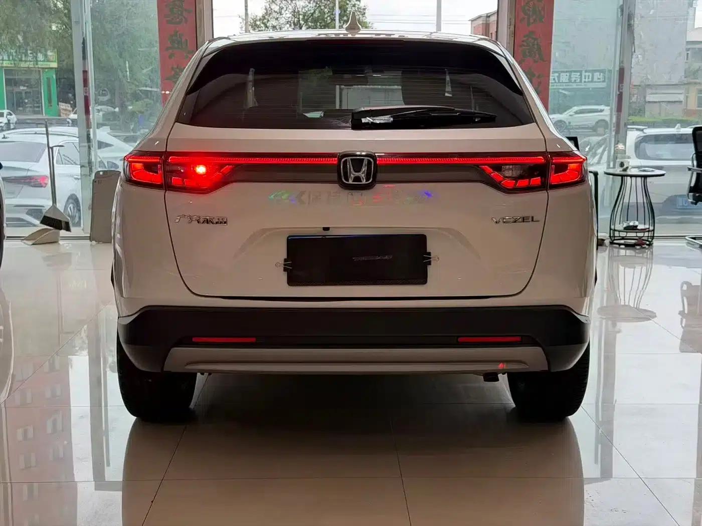 Vezel 2023 1.5L CVT Pioneer Edition — миниатюра 4
