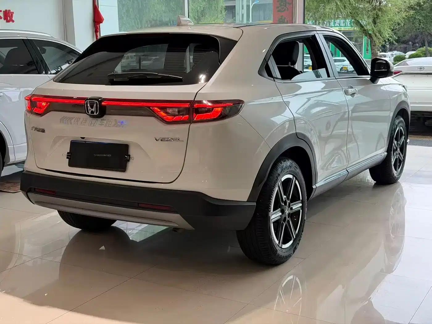 Vezel 2023 1.5L CVT Pioneer Edition — миниатюра 8