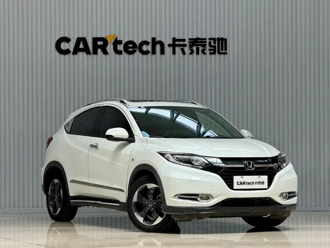 Vezel 2017 1.8L CVT 2WD Pioneer Edition — миниатюра 2