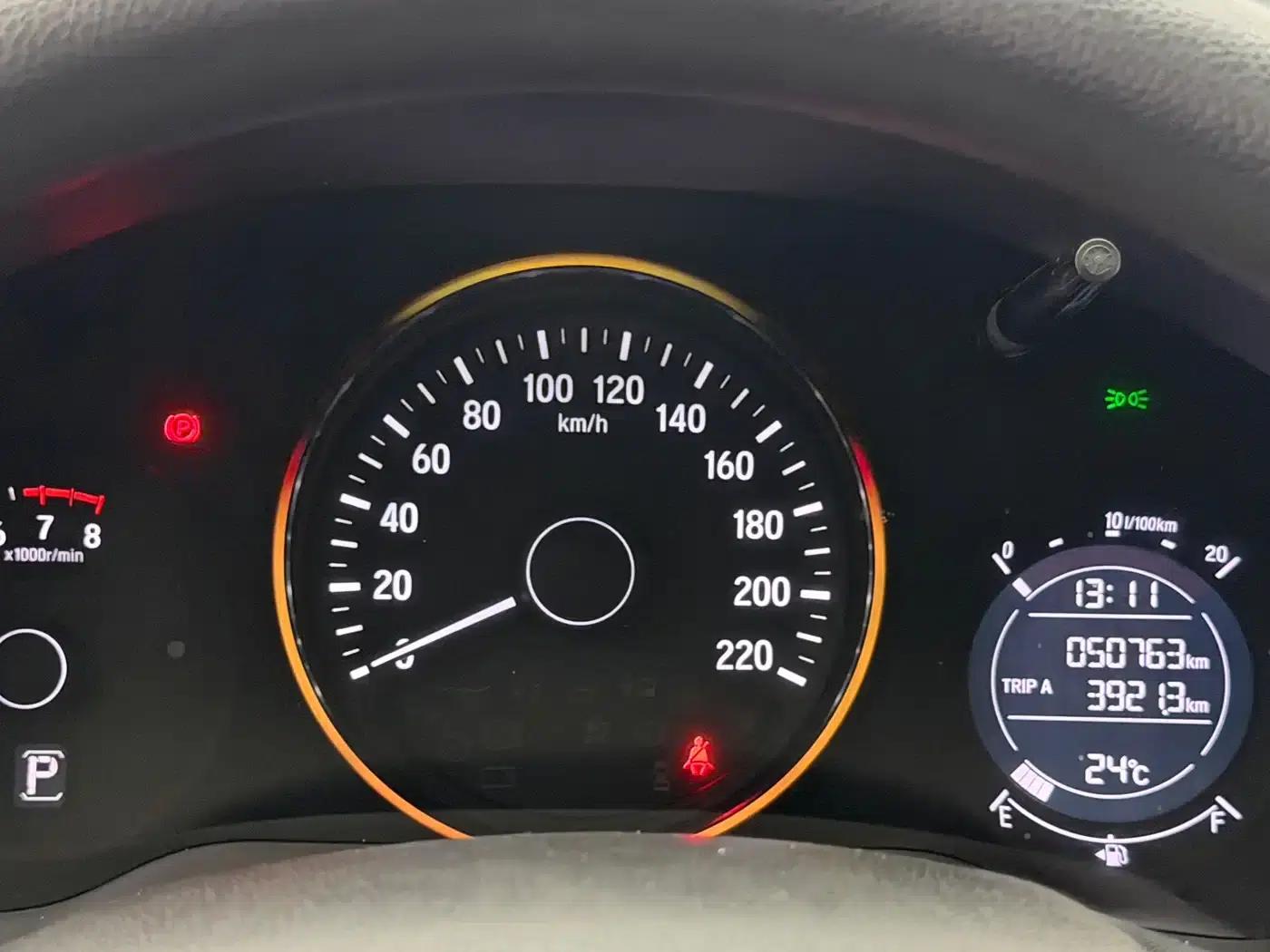 Vezel 2017 1.8L CVT 2WD Pioneer Edition — миниатюра 14