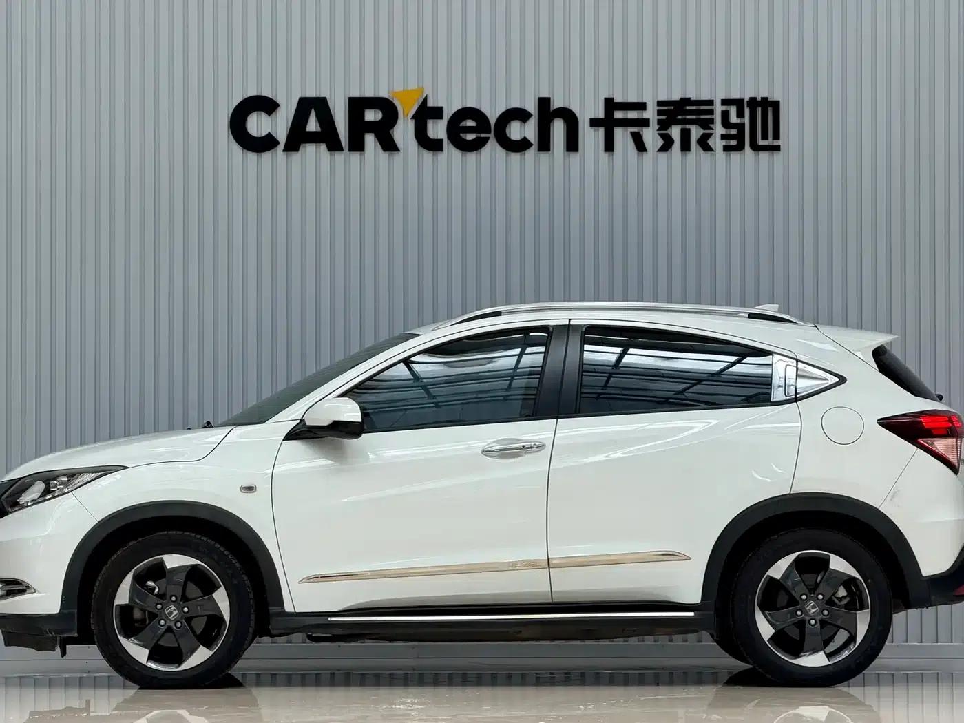 Vezel 2017 1.8L CVT 2WD Pioneer Edition — миниатюра 7
