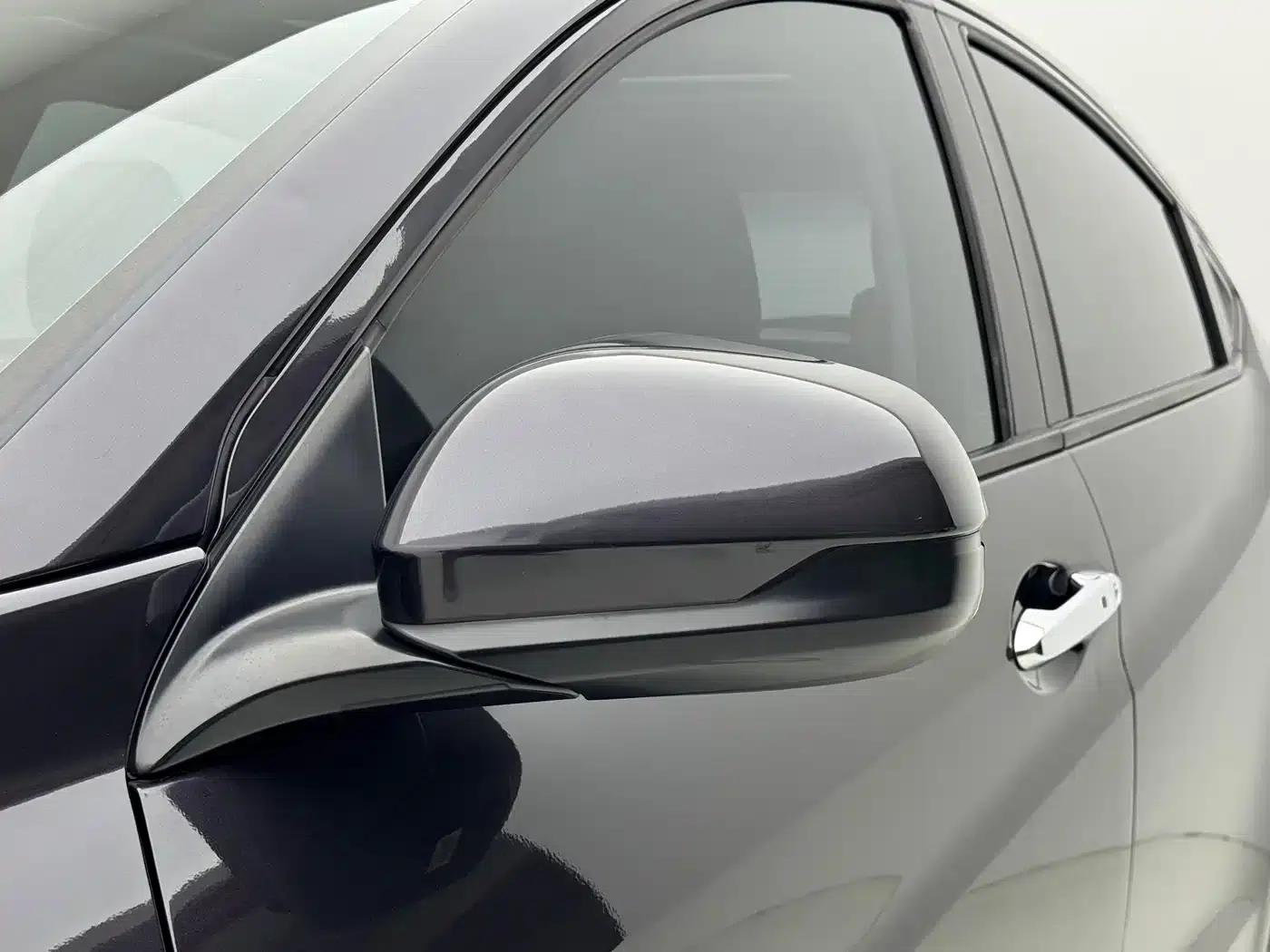Vezel 2017 1.8L CVT 2WD Pioneer Edition — миниатюра 19