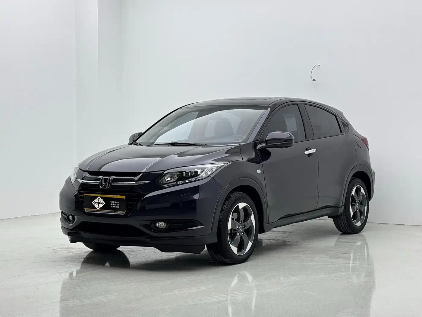 Vezel 2017 1.8L CVT 2WD Pioneer Edition — миниатюра 3