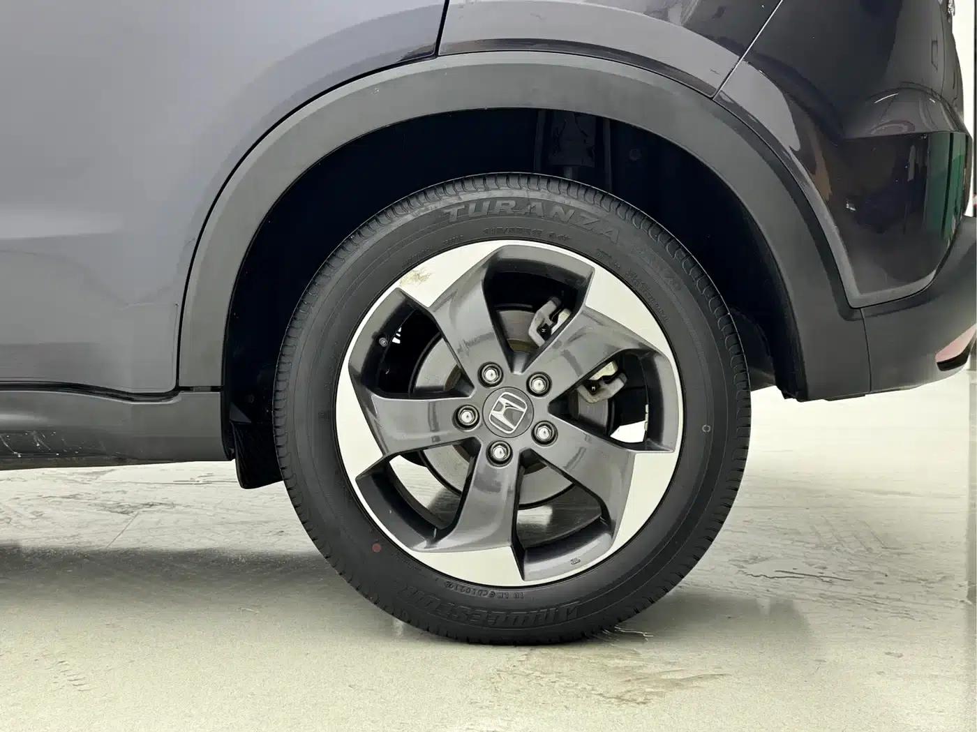 Vezel 2017 1.8L CVT 2WD Pioneer Edition — миниатюра 23