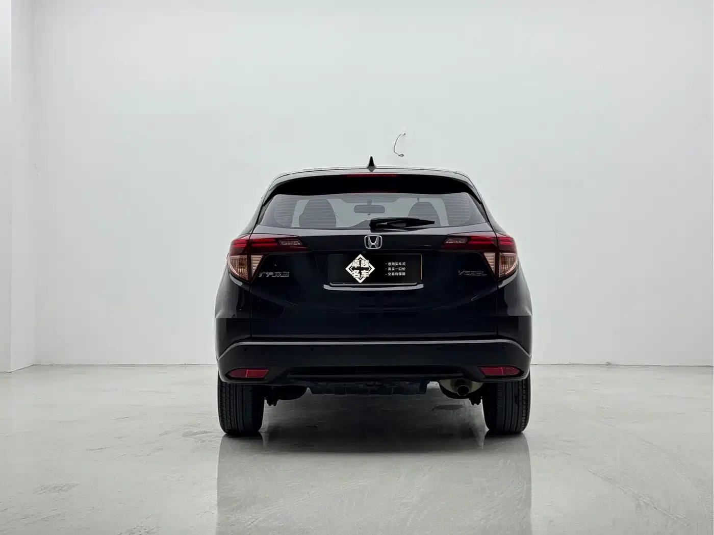 Vezel 2017 1.8L CVT 2WD Pioneer Edition — миниатюра 6