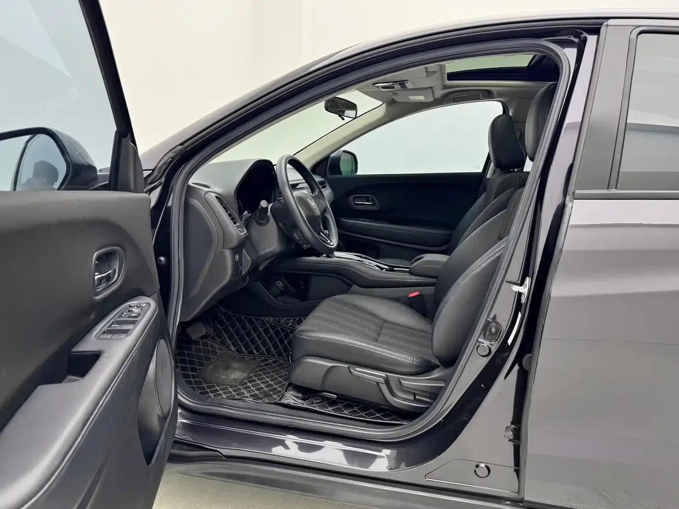 Vezel 2017 1.8L CVT 2WD Pioneer Edition — миниатюра 9