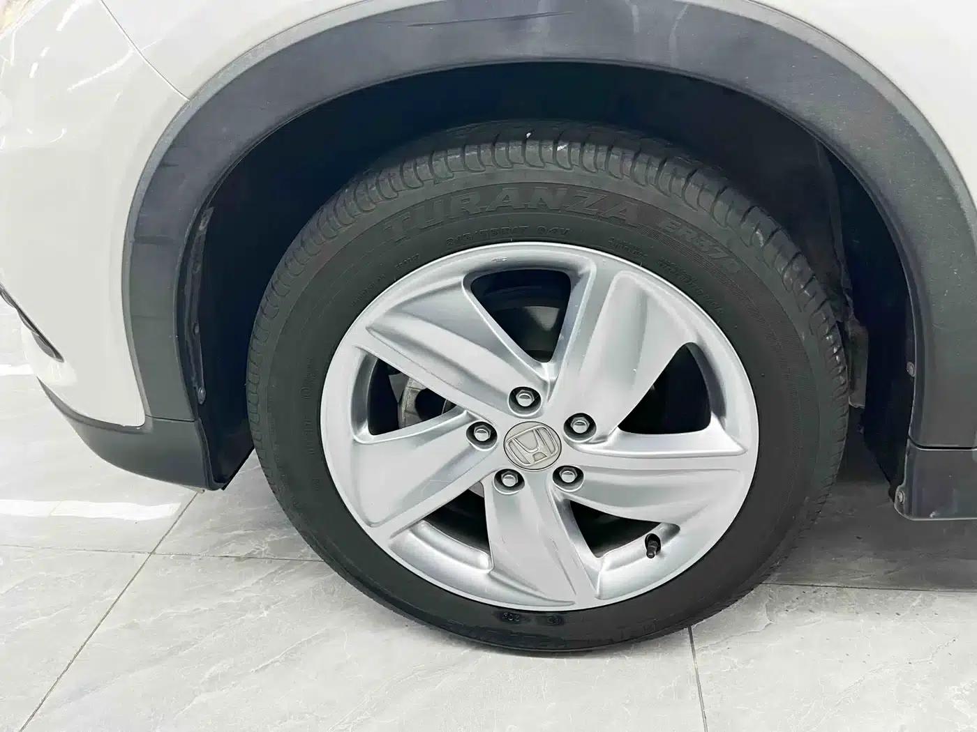 Vezel 2020 1.5L CVT Elite Edition — миниатюра 20