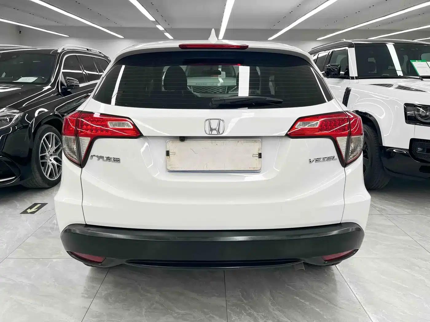 Vezel 2020 1.5L CVT Elite Edition — миниатюра 5