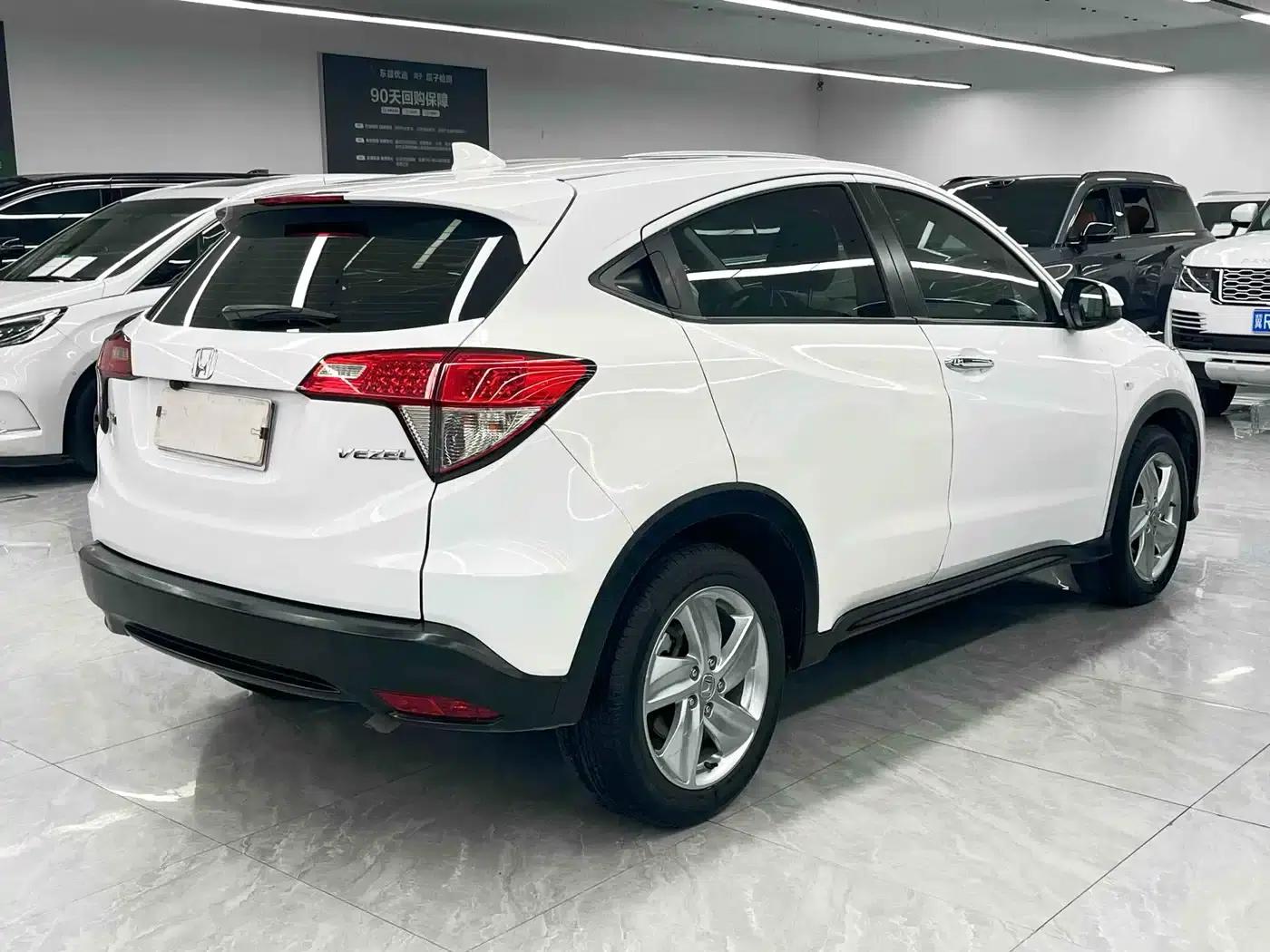 Vezel 2020 1.5L CVT Elite Edition — миниатюра 6