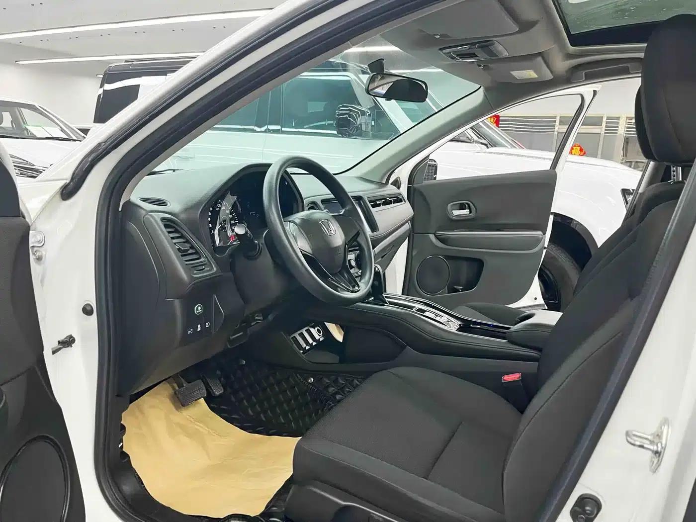 Vezel 2020 1.5L CVT Elite Edition — миниатюра 7