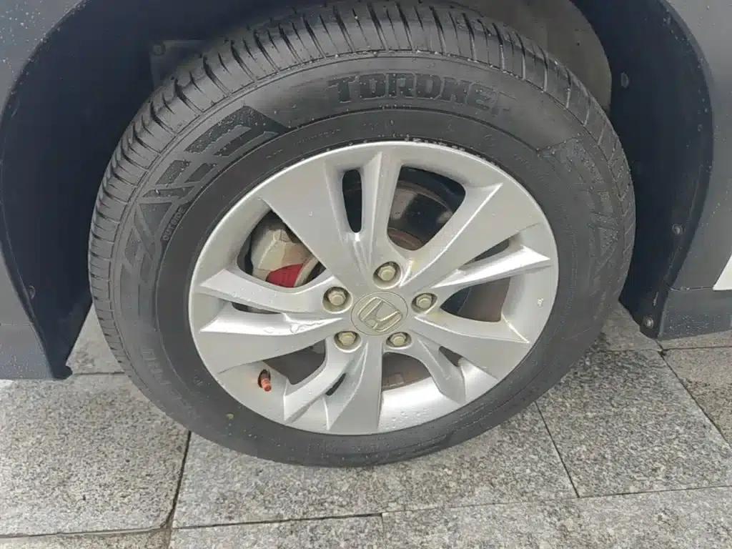 Vezel 2017 1.5L CVT 2WD Comfort Model — миниатюра 23