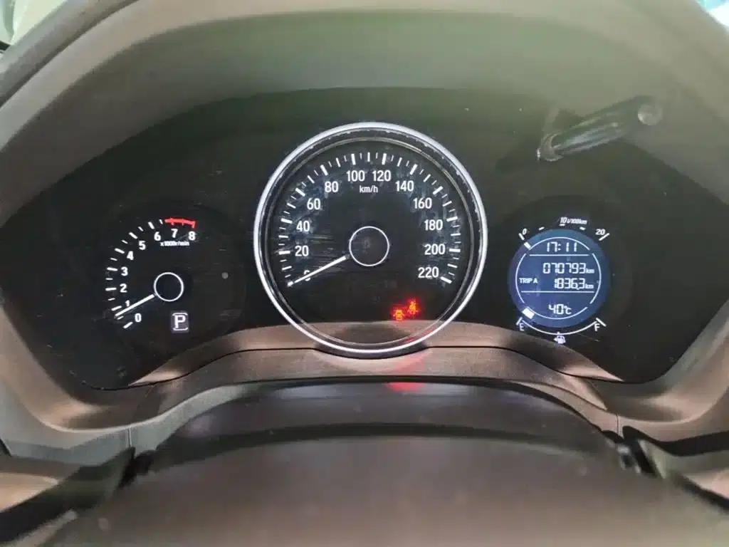 Vezel 2017 1.8L CVT 2WD Pioneer Edition — миниатюра 12