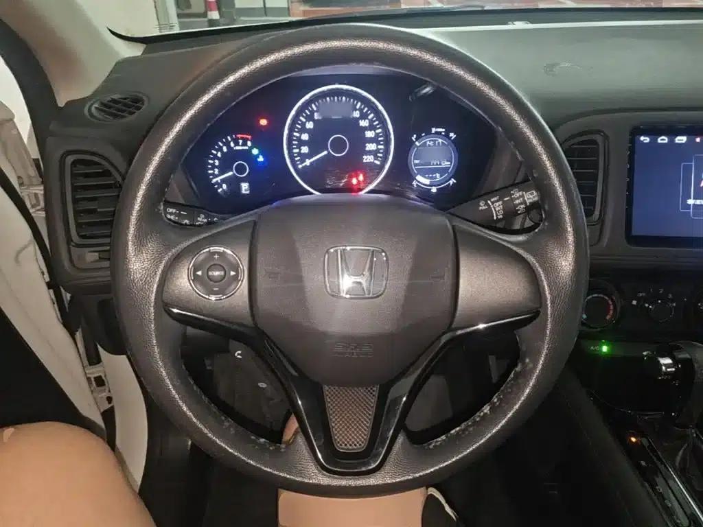 Vezel 2017 1.5L CVT 2WD Comfort Model — миниатюра 11