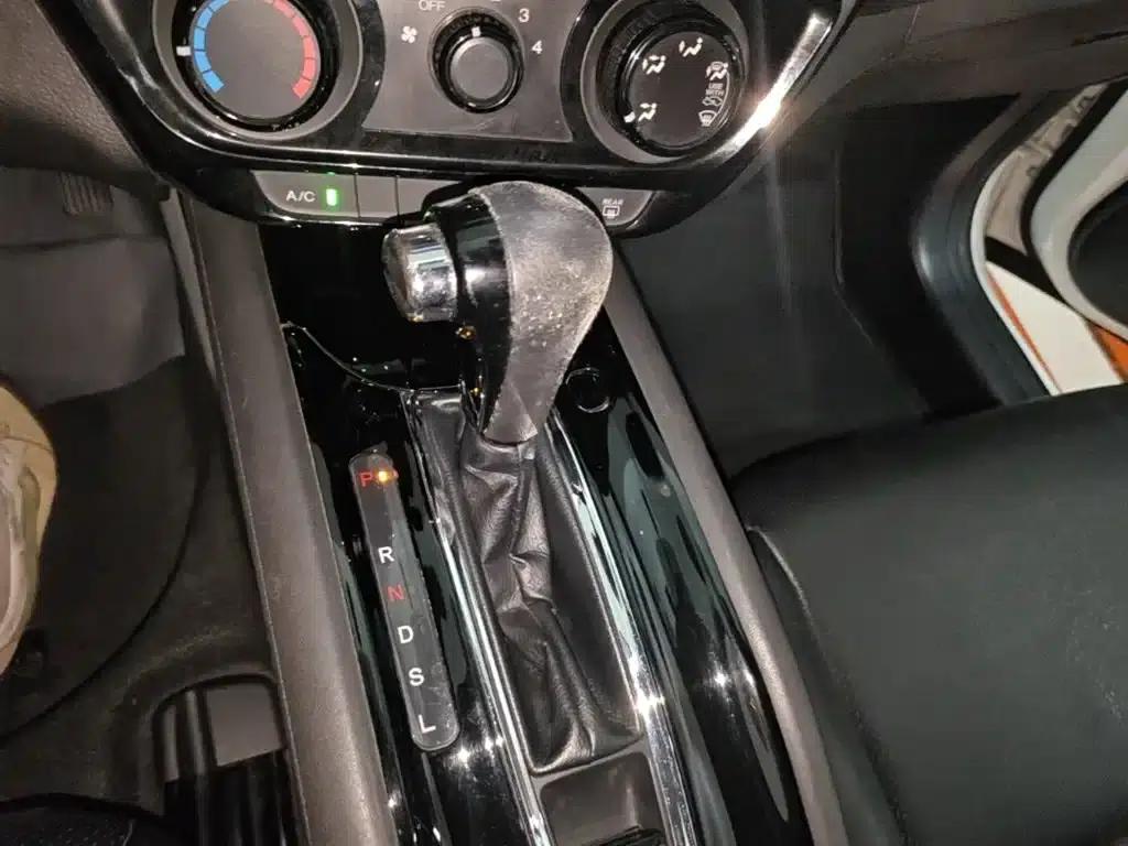 Vezel 2017 1.5L CVT 2WD Comfort Model — миниатюра 14